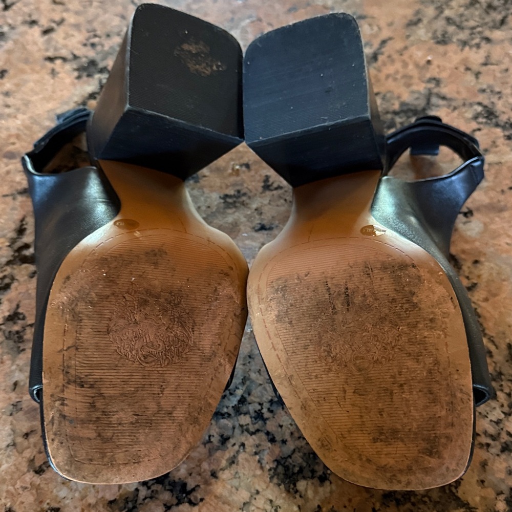 Vince Camuto VP Salaweigh Black Leather Slingback block Heels size 10 - Picture 9 of 10